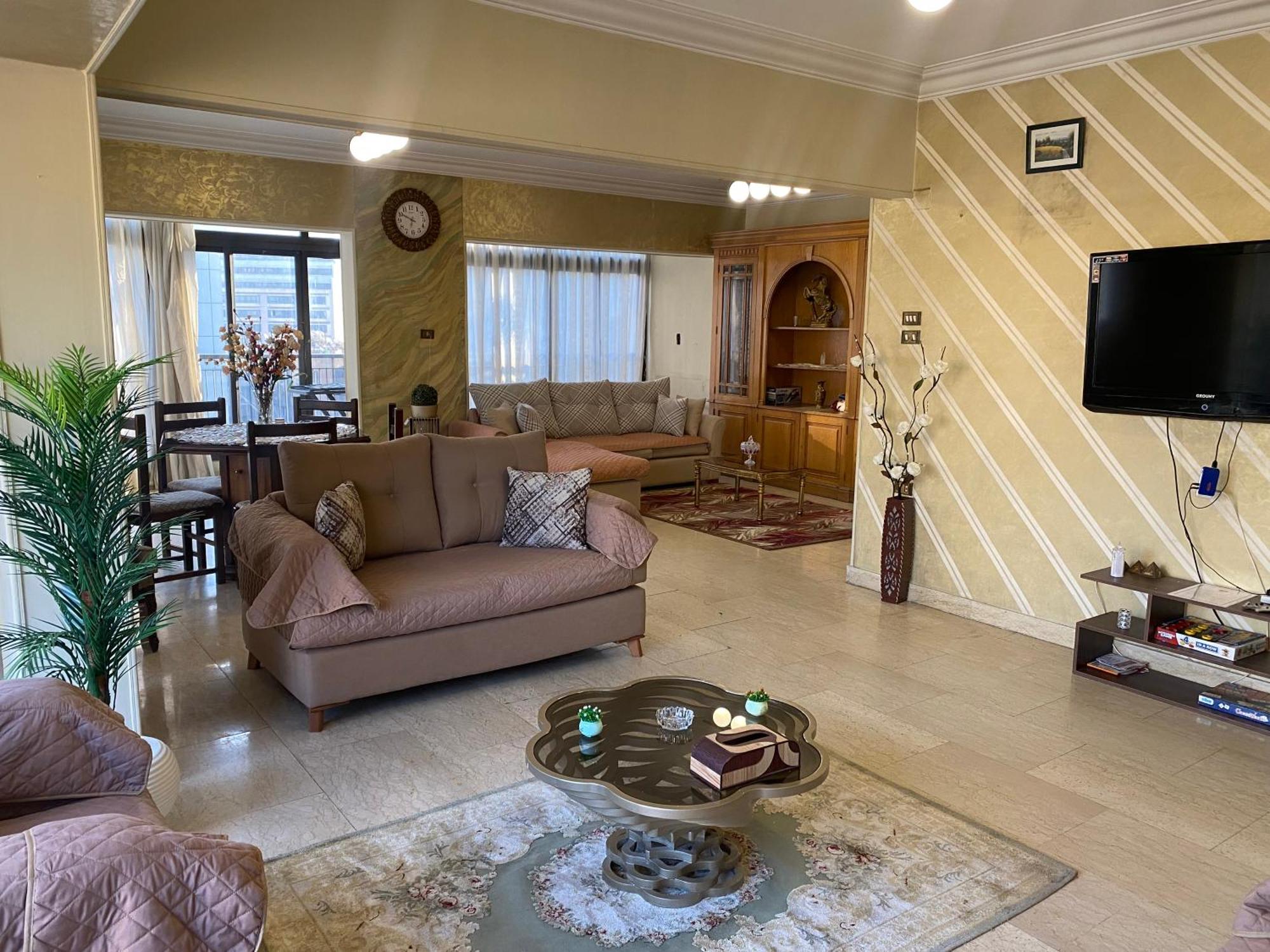 Апартаменти Nile View Dokki *